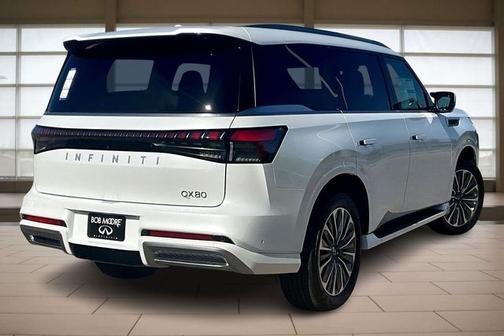 2025 INFINITI QX80 LUXE
