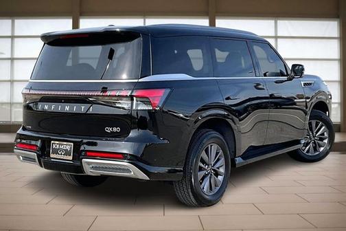 2025 INFINITI QX80 PURE