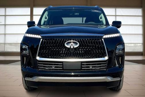 2025 INFINITI QX80 PURE