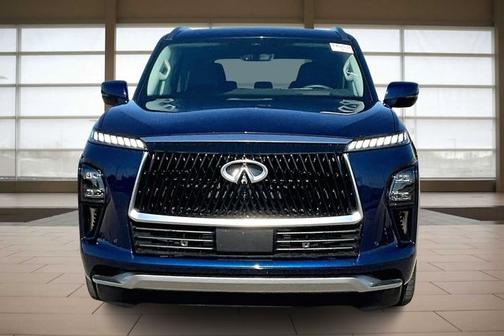 2025 INFINITI QX80 LUXE