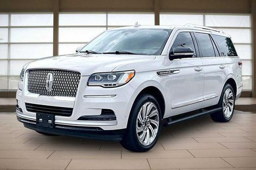 Ceramic Pearl Metallic 2022 Lincoln Navigator Reserve