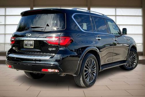 2023 INFINITI QX80 SENSORY