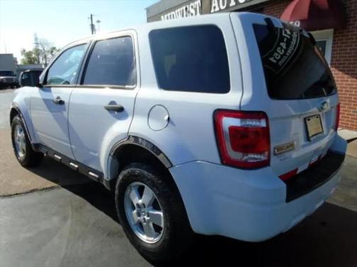 2010 Ford Escape XLS