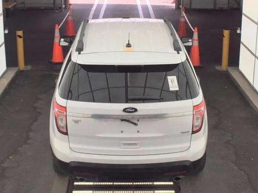 White 2014 Ford Explorer Base