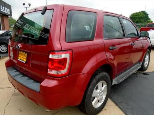 2010 Ford Escape XLS