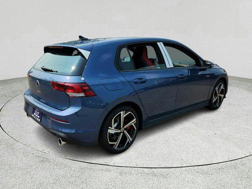 2025 Volkswagen Golf GTI 2.0T SE DSG