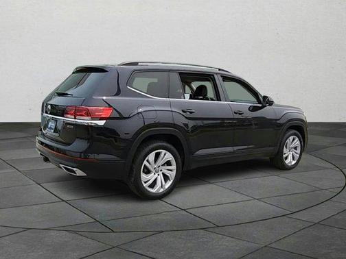 2022 Volkswagen Atlas 3.6L SE w/Technology