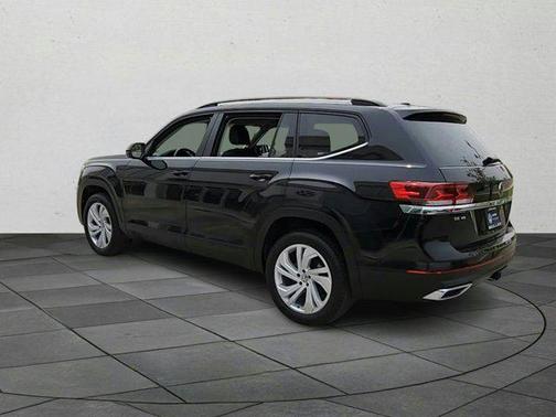 2022 Volkswagen Atlas 3.6L SE w/Technology
