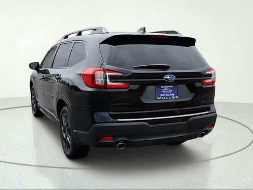 Crystal Black Silica 2026 Subaru Ascent Onyx Edition Touring 7-Passenger