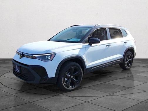 2025 Volkswagen Taos 1.5T SE Black