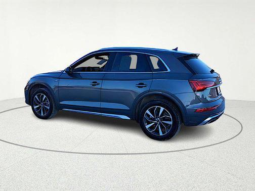 2022 Audi Q5 45 S line Premium Plus