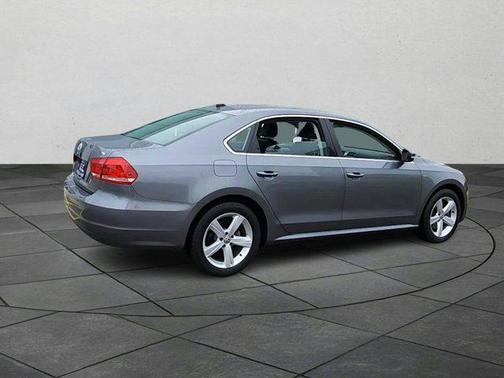 2015 Volkswagen Passat 1.8T Limited Edition