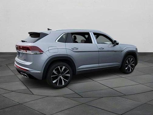 2025 Volkswagen Atlas Cross Sport 2.0T SEL Premium