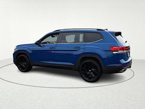 2025 Volkswagen Atlas 2.0T SE w/Technology 4MOTION