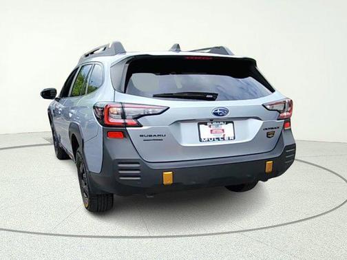 Ice Silver Metallic 2025 Subaru Outback Wilderness