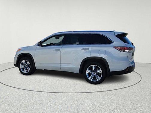 2016 Toyota Highlander Limited Platinum