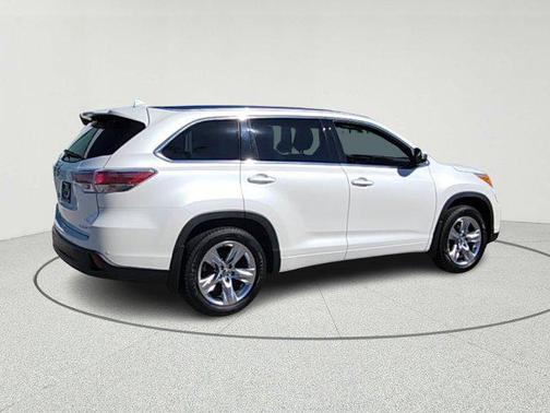 2016 Toyota Highlander Limited Platinum