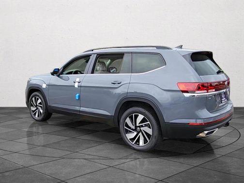 2025 Volkswagen Atlas 2.0T SE w/Technology 4MOTION
