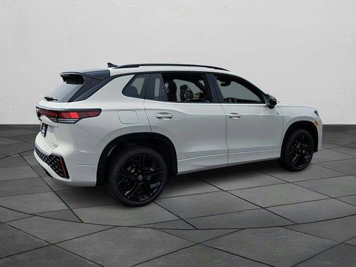 2025 Volkswagen Tiguan 2.0T SE R-Line Black 4MOTION