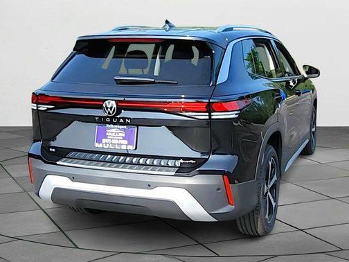 2025 Volkswagen Tiguan 2.0T SE 4MOTION