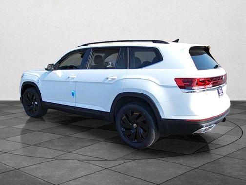 2025 Volkswagen Atlas 2.0T SE w/Technology 4MOTION