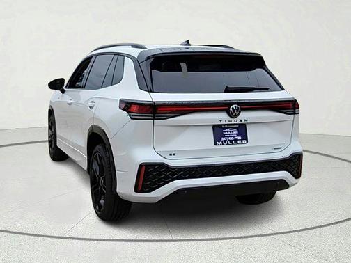 2025 Volkswagen Tiguan 2.0T SE R-Line Black 4MOTION