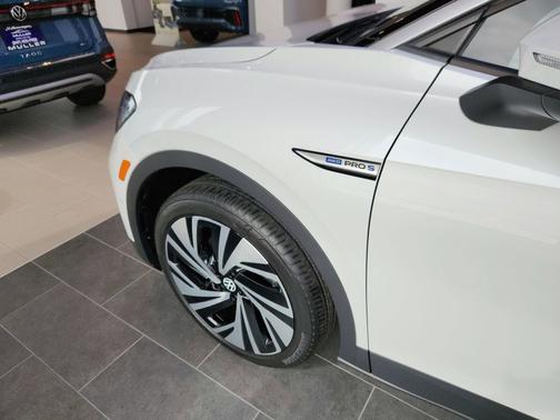 Opal White w/Black Roof 2026 Volkswagen ID.4 AWD Pro S Plus