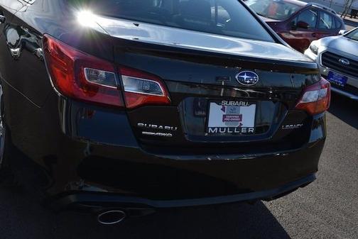 Photo 4 of 32 of 2019 Subaru Legacy 2.5i Limited