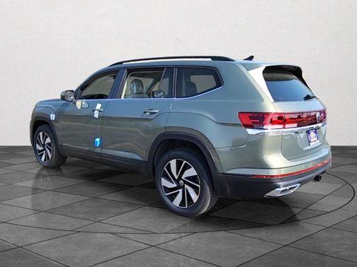 2025 Volkswagen Atlas 2.0T SE w/Technology 4MOTION