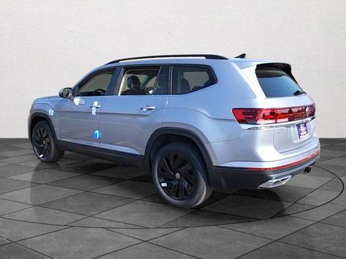 2025 Volkswagen Atlas 2.0T SE w/Technology 4MOTION