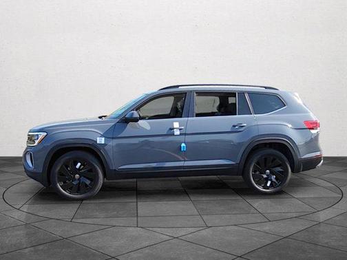 2025 Volkswagen Atlas 2.0T SE w/Technology 4MOTION