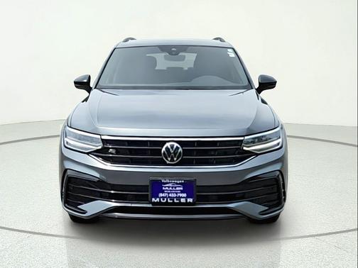 Platinum Gray Metallic 2023 Volkswagen Tiguan 2.0T SE R-Line Black