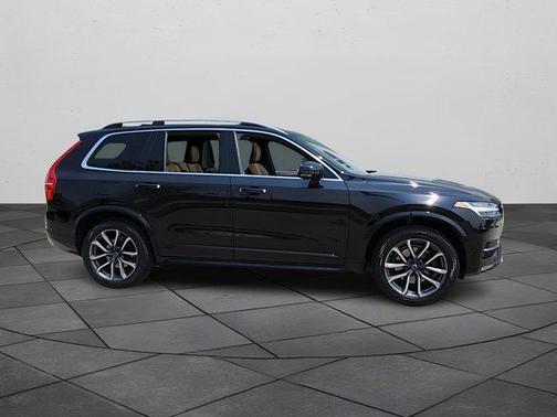 2018 Volvo XC90 T5 Momentum