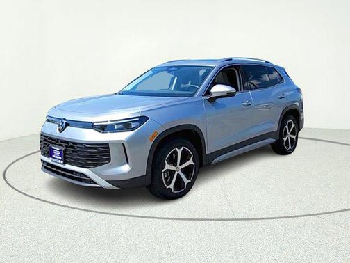 Pyrite Silver Metallic 2025 Volkswagen Tiguan 2.0T SE 4MOTION