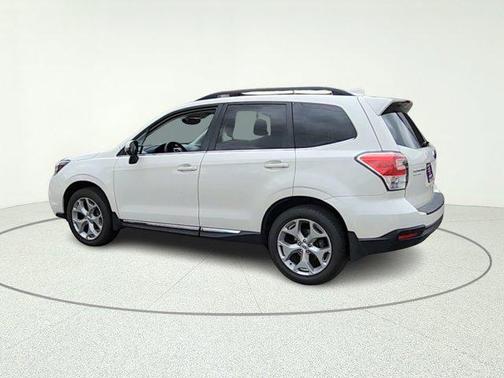 Crystal White Pearl 2017 Subaru Forester 2.5i Touring