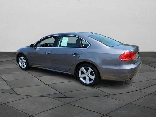2015 Volkswagen Passat 1.8T Auto SE