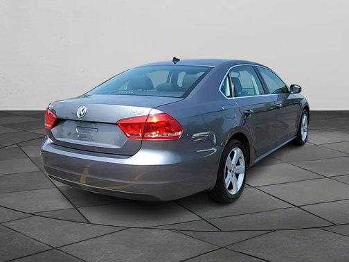 2015 Volkswagen Passat 1.8T Auto SE