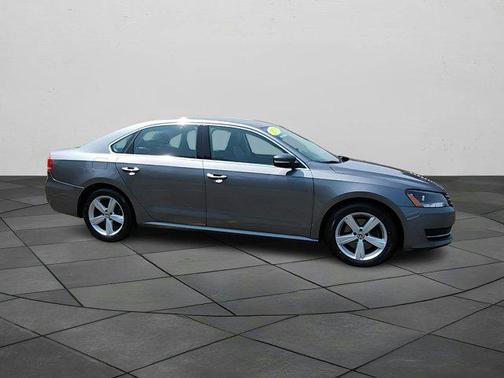 2015 Volkswagen Passat 1.8T Auto SE