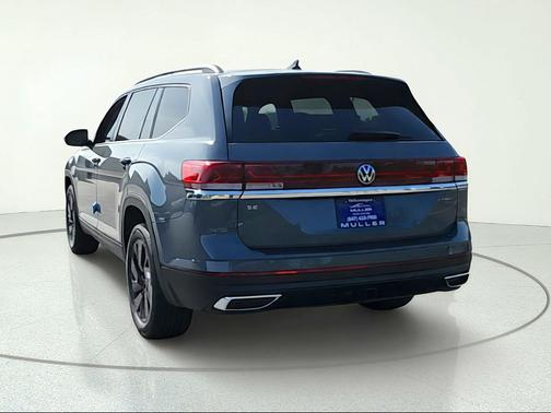Pure Gray 2026 Volkswagen Atlas 2.0T SE w/Technology 4MOTION