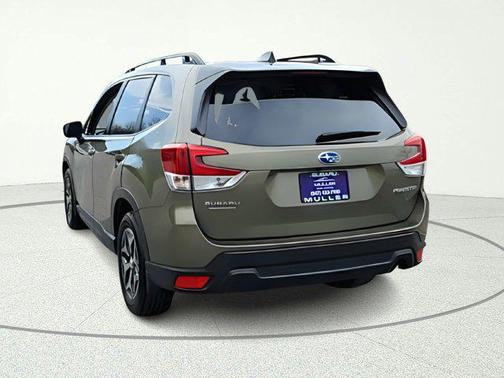 Autumn Green Metallic 2024 Subaru Forester Premium