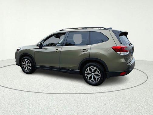 Autumn Green Metallic 2024 Subaru Forester Premium