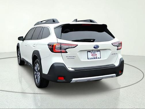 Crystal White Pearl 2024 Subaru Outback Limited