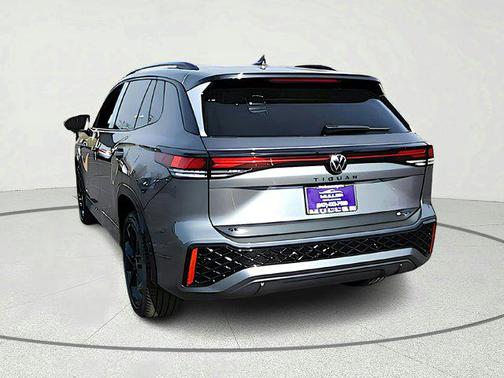 2026 Volkswagen Tiguan 2.0T SE R-Line Black 4MOTION