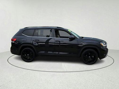 2022 Volkswagen Atlas 2.0T SE w/Technology 4MOTION