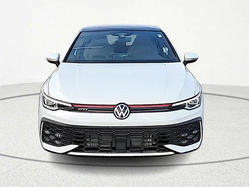 Opal White Pearl 2026 Volkswagen Golf GTI 2.0T SE DSG
