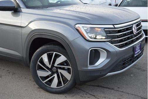 2025 Volkswagen Atlas 2.0T SE w/Technology 4MOTION