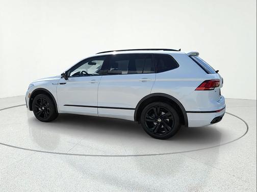 Opal White Pearl 2023 Volkswagen Tiguan 2.0T SE R-Line Black 4MOTION