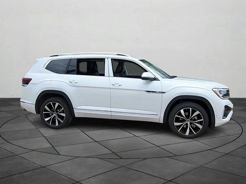 2025 Volkswagen Atlas 2.0T SEL Premium R-Line 4MOTION