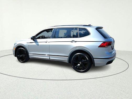 Pyrite Silver Metallic 2023 Volkswagen Tiguan 2.0T SE R-Line Black 4MOTION