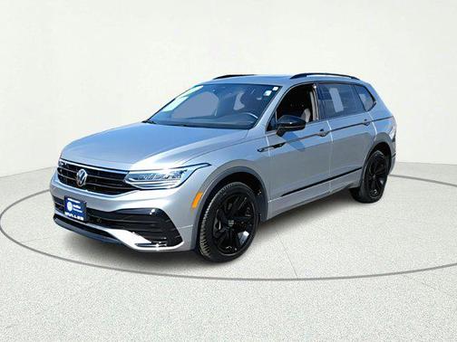 Pyrite Silver Metallic 2023 Volkswagen Tiguan 2.0T SE R-Line Black 4MOTION